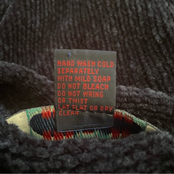 Navy sweater - Picture 5 of 5